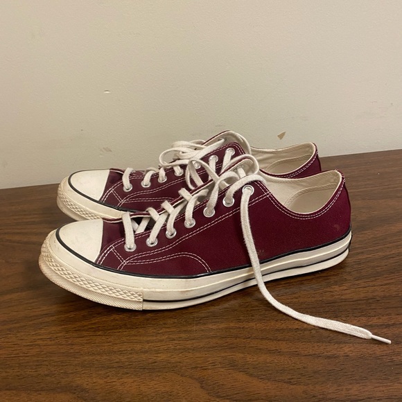 Converse Other - Men’s Converse Low Tops Size 11